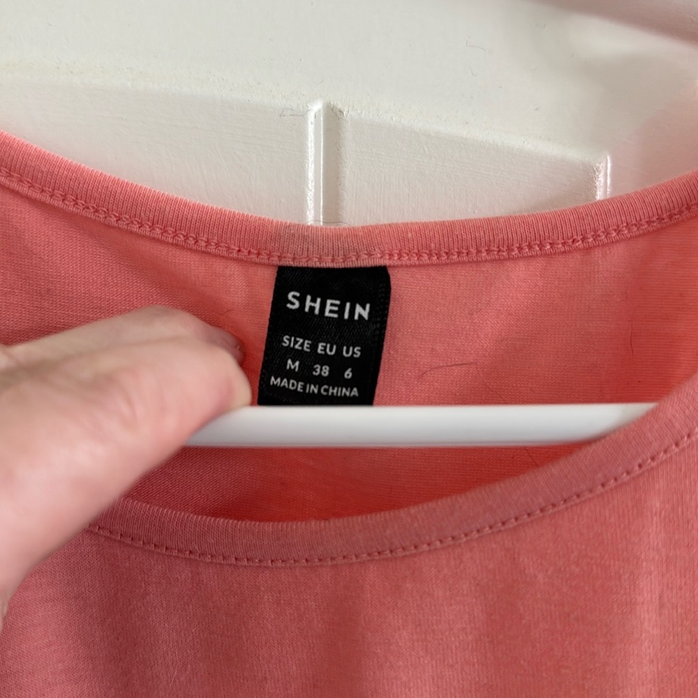Pink tank - Picture 2 of 3